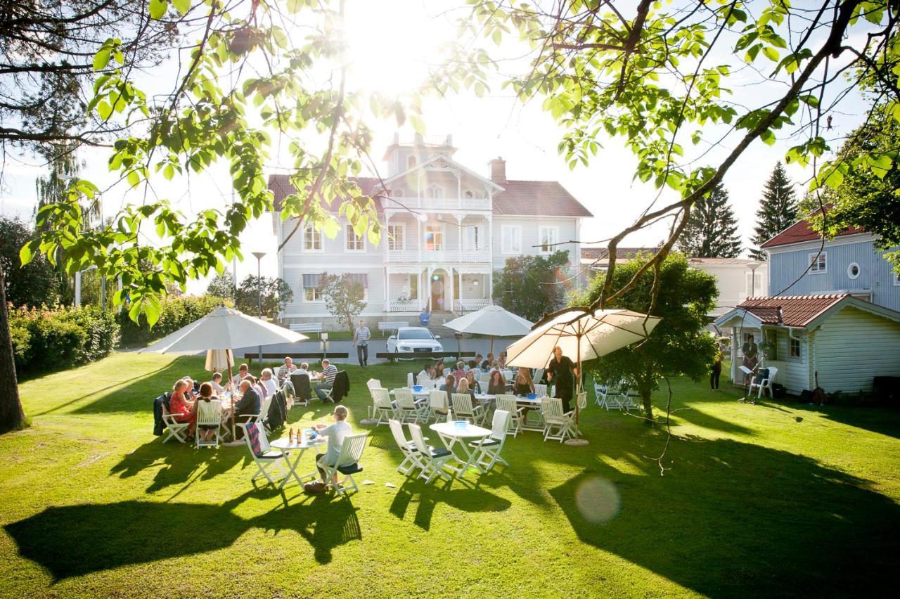 Gaestisbacken Hotel Alfta Exterior photo